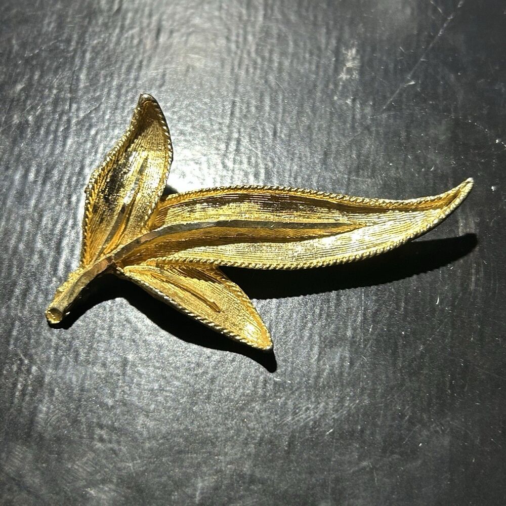 Vintage Brushed Gold Tone Leaf Brooch Pin
